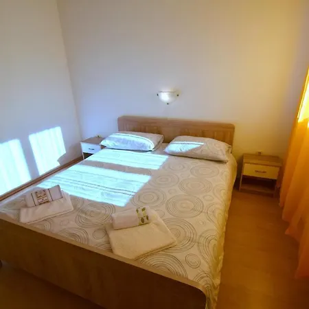 Apartment Marinela *