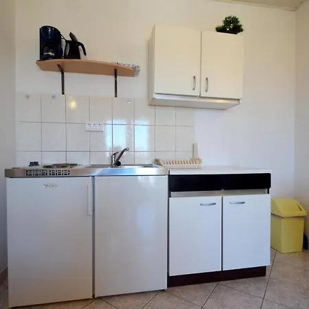 Marinela Apartment *